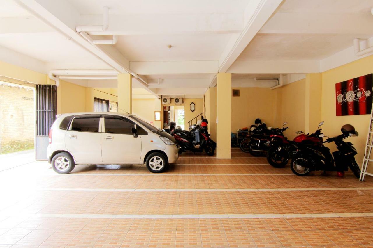 Jj House Gejayan Hotel Kejayan Luaran gambar
